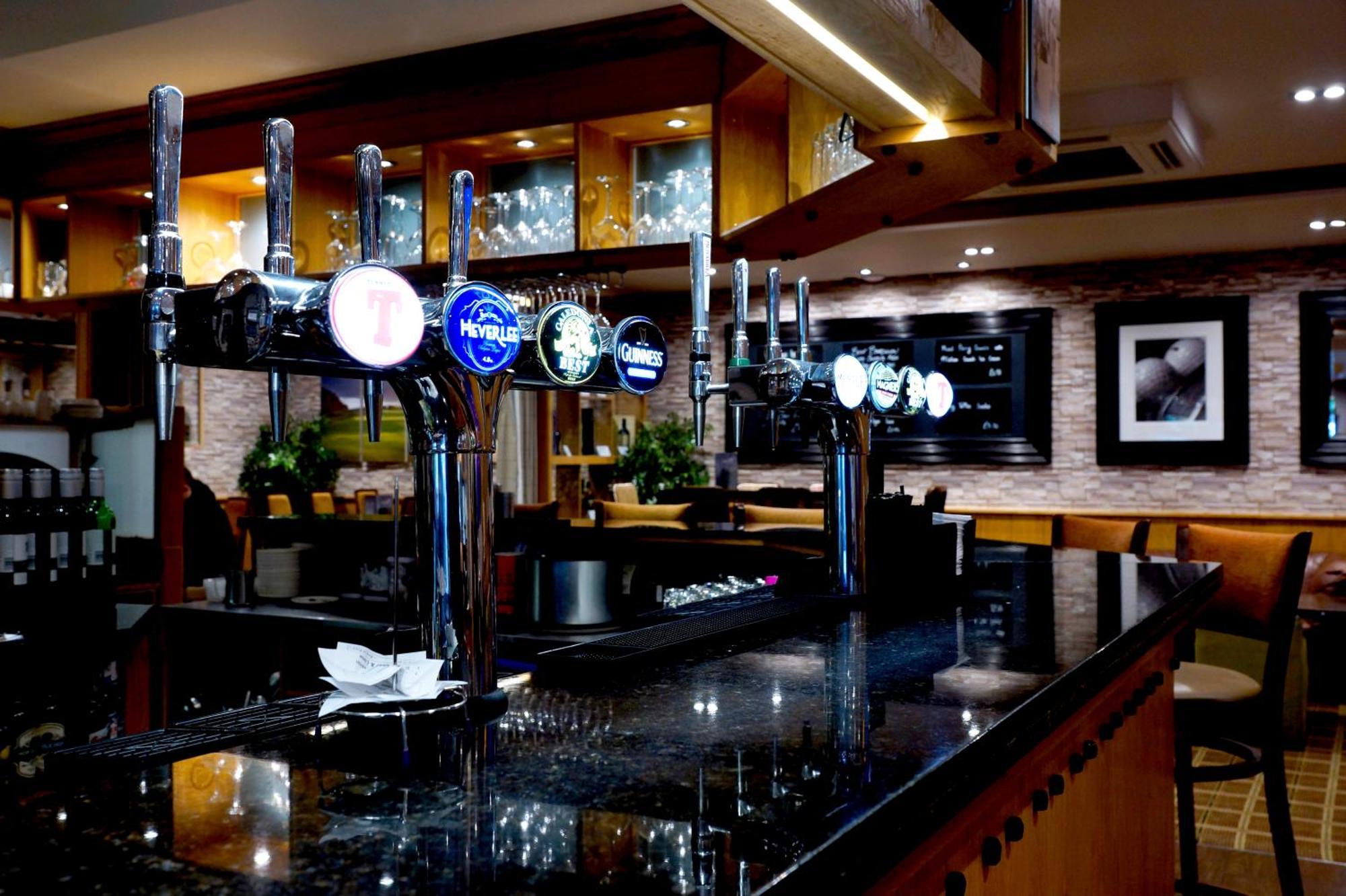 The Loans Inn Трун Экстерьер фото